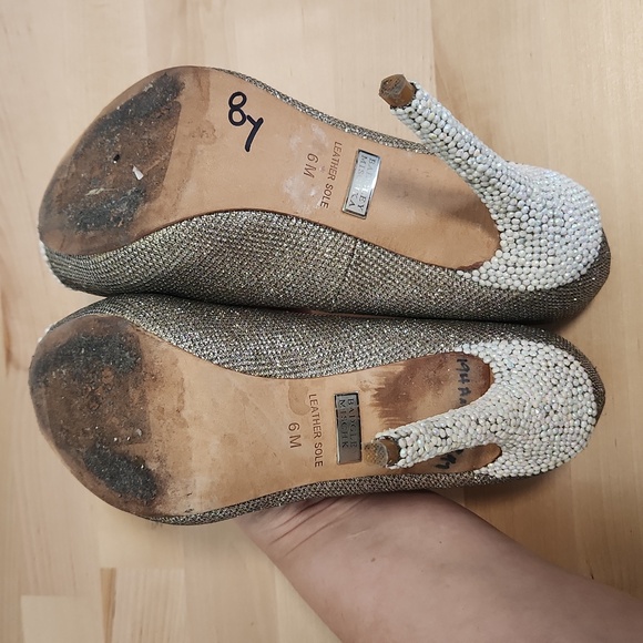 Badgley Mischka Size 6M peep toe studded heels preowned **missing a few studs - Picture 6 of 7